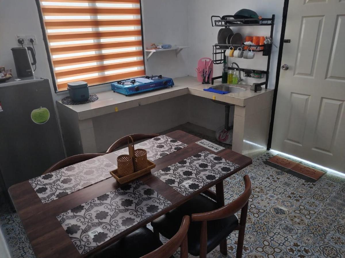 Homestay Embah Ros & Embah Lek Hutan Melintang 외부 사진